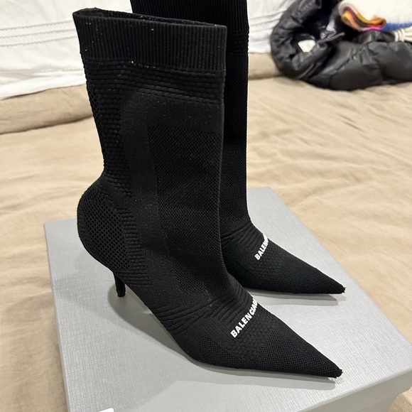 Balenciaga black bootie with white logo - Picture 5 of 8